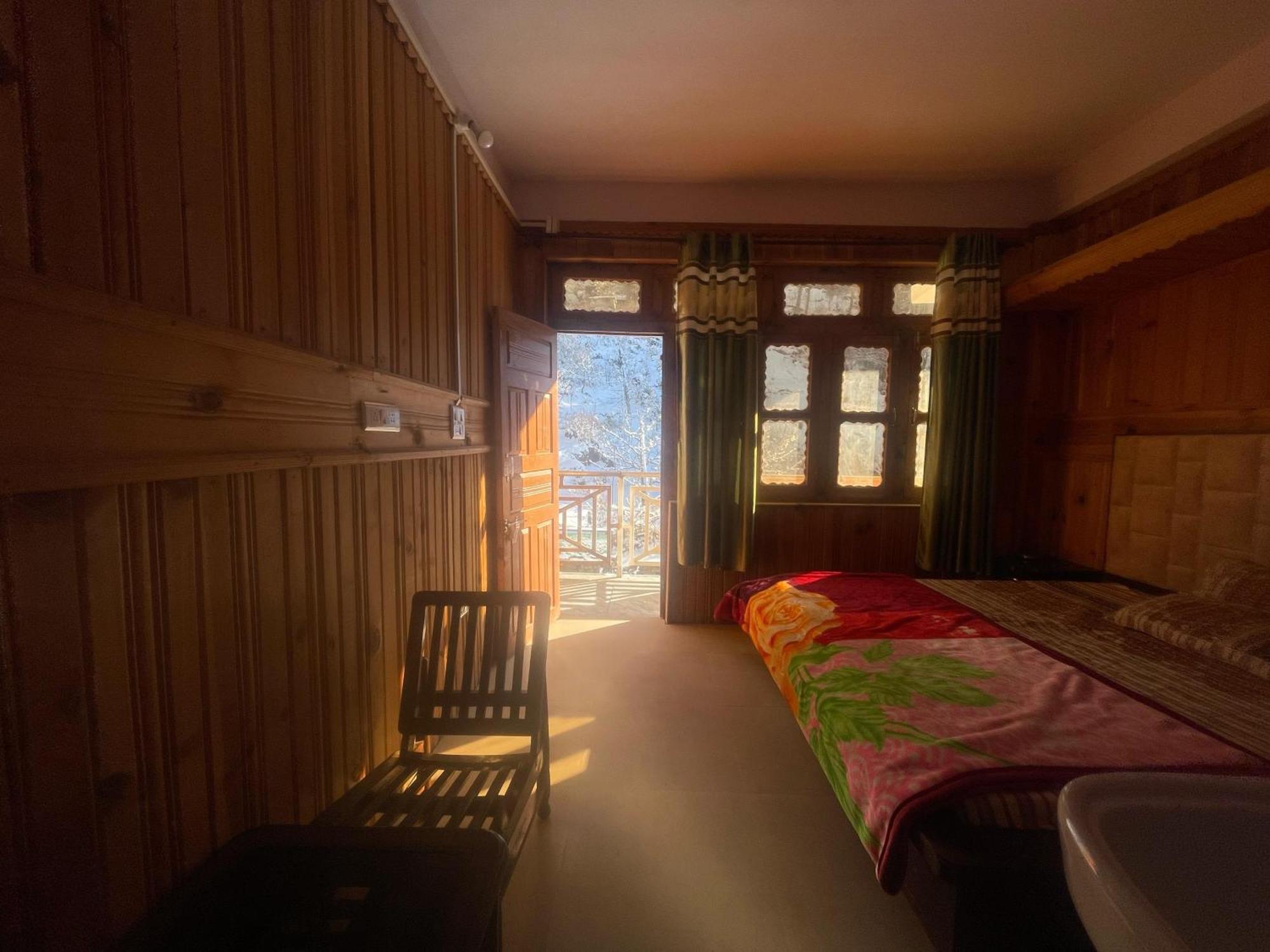 Hotel Sss The Chanshal Retreat Khashdhār Eksteriør bilde